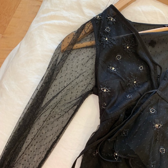 Black front tie shirt - Picture 3 of 4